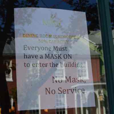 Pandemic sign at Kome Thai & Sushi Bistro