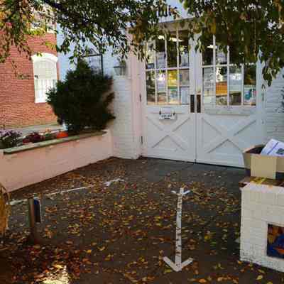 Direction signs for visitors, Shepherdstown Public Library