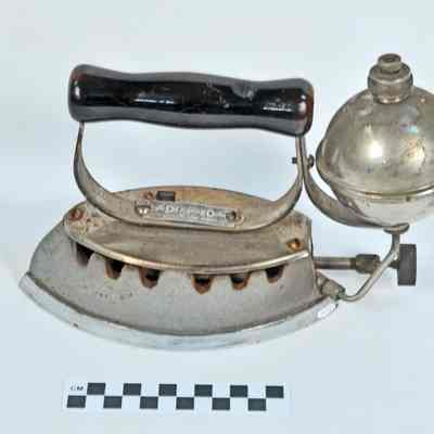 Gas iron