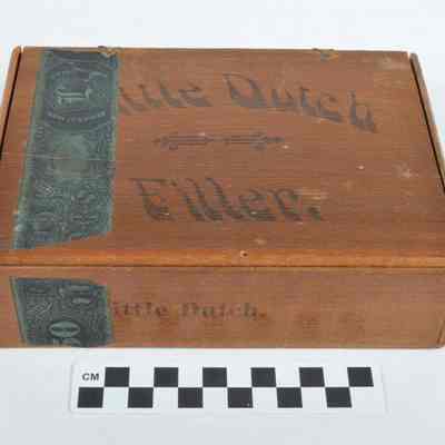 Wooden cigar box-Shenandoah Junction cigar manufacturer