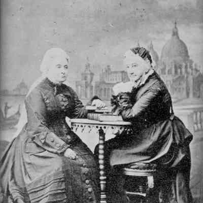 Elizabeth and Martha Gray