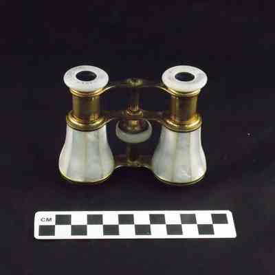 Mother of pearl opera glasses