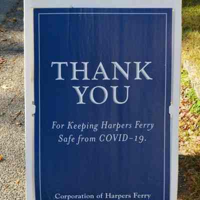 Pandemic-related sign, Washington St., Harpers Ferry