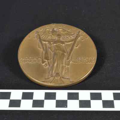Bronze George Washington memorial medal - back