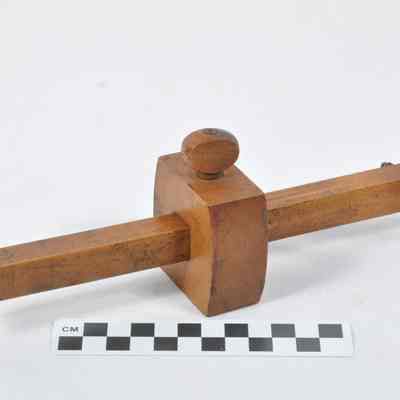 Wood and metal scriber