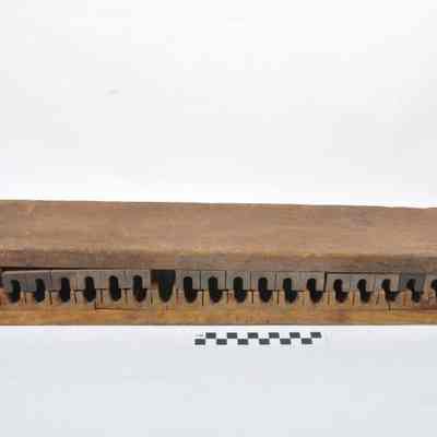 Wooden two-part cigar mold