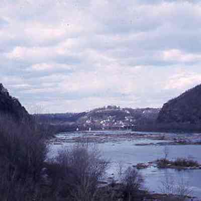 Potomac River looking toward Harpers Ferry