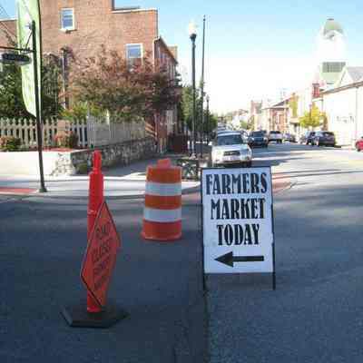 Sign pointing to Charles Town Farmers Market