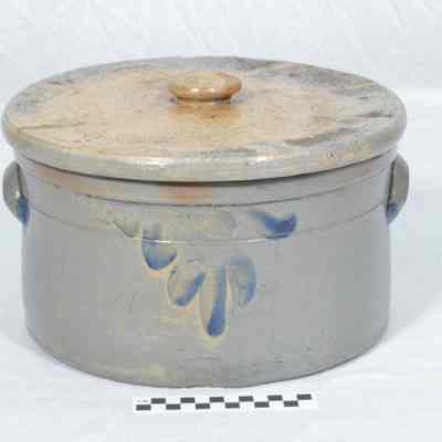 Large stoneware cake crock with cover