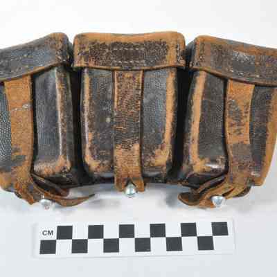 Leather cartridge box with 3 pockets