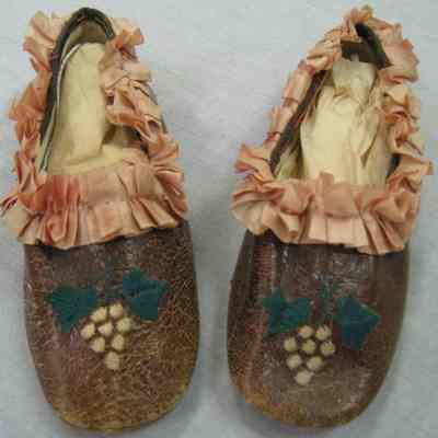 Child's leather and silk shoes or slippers