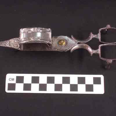 Silver plated wick trimmer made like scissors