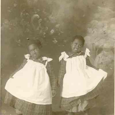 Twin African American girls Margaret and Louise, March 1900