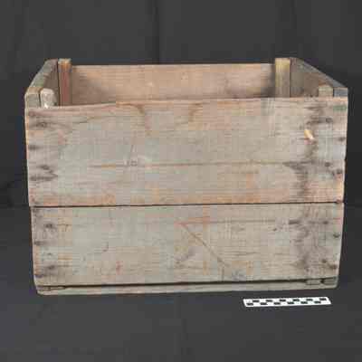 Wooden apple box from Paul E. Miller orchard
