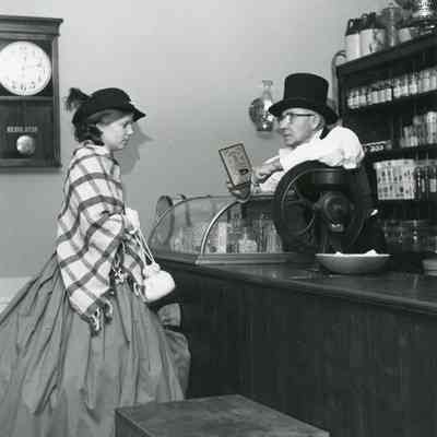 General store living history on Shenandoah Street
