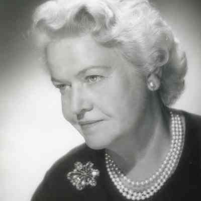 Julia Davis Adams