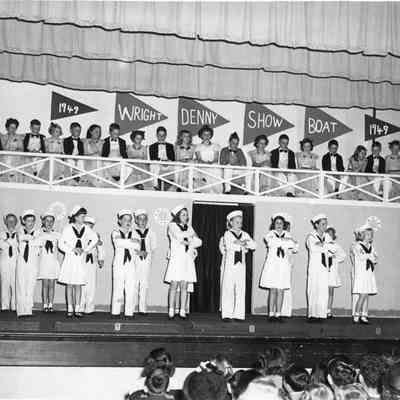 Wright Denny Show boat 1949