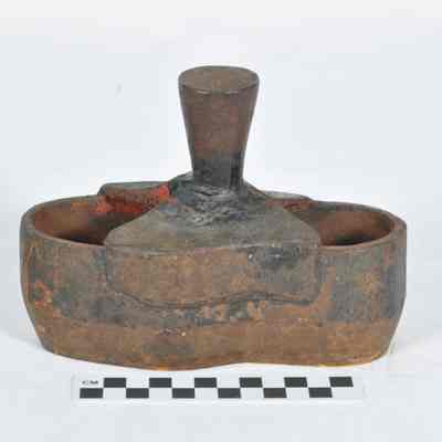 Heavy metal leather cutter for cutting the soles of children's shoes