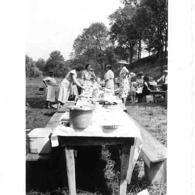 Oakland Methodist Church Sunday School picnic - 1947