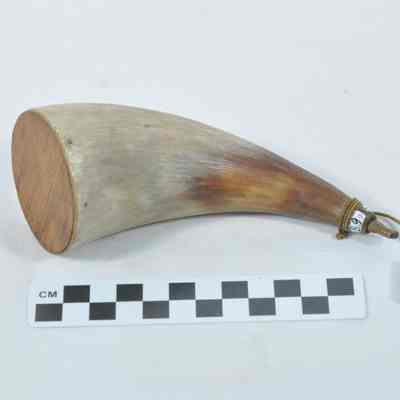 Powder horn