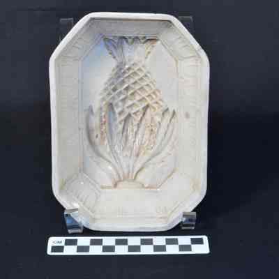 Butter or pudding mold: Origformat: Other