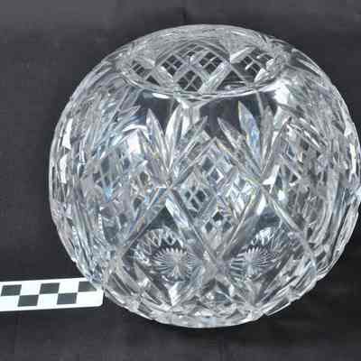 Cut glass bowl