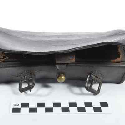 Leather cartridge box