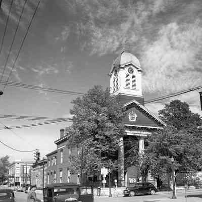 Jefferson County Courthouse repainted 1948