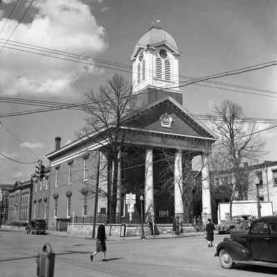 Jefferson County Courthouse repainted 1948