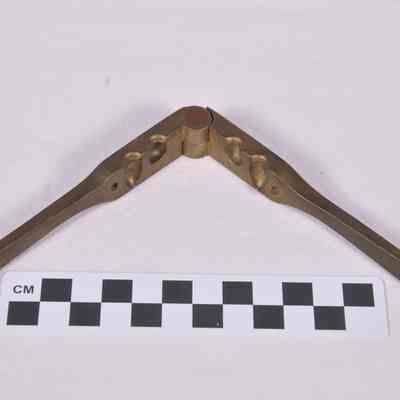 Brass bullet mold with two cavities