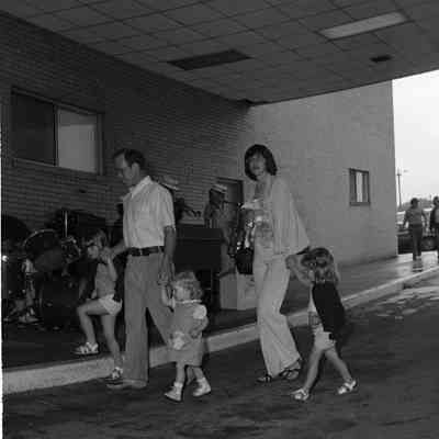 Governor Rockefeller's visit to the Charles Town Race Track