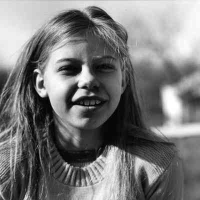Kabletown, Laura