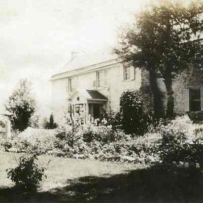 Home of Miss Effie McIntyre at Kearneysville