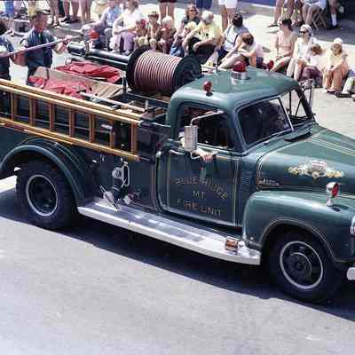 Centennial parade celebrating July 4, 1976