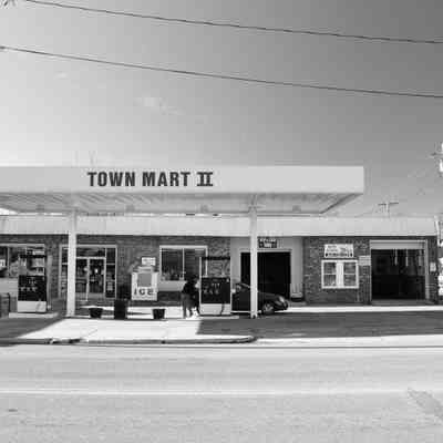 Town Mart II, 2014