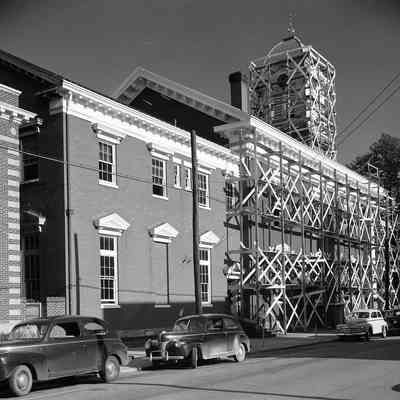 Jefferson County Courthouse repainted 1948