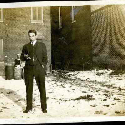behind bldgs on n. side of 100 block of W. Washington St  (ARC499-9)
