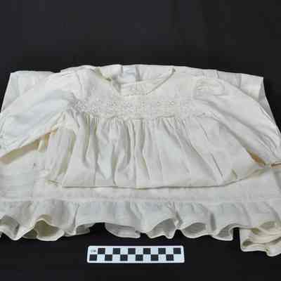 Short sleeved child's dress