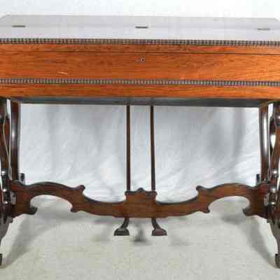 Rosewood melodeon with ivory keys