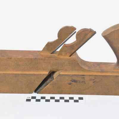 Trim plane with two adjustable blades