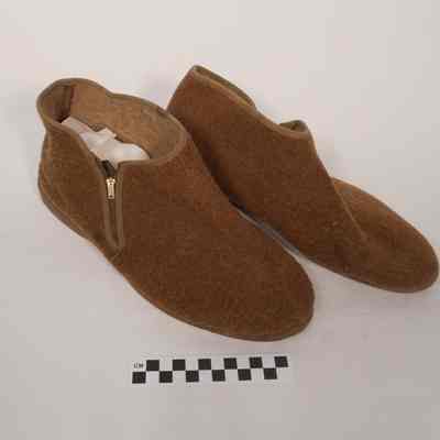 Brown wool-felt slippers