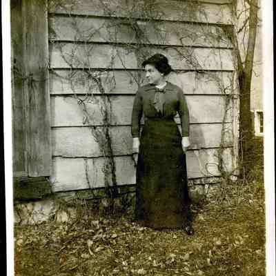 unidentified woman (ARC499-14)