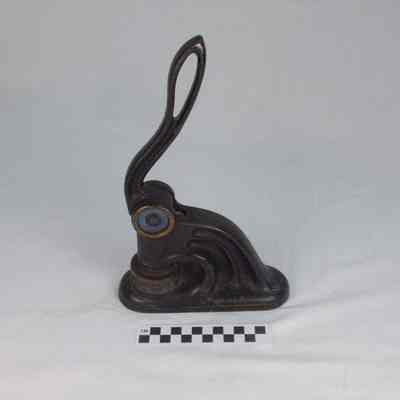 Press for seal of Harpers Ferry High School