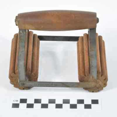 Wood and metal hand, washing device