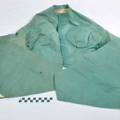 Two-piece green silk dress - top