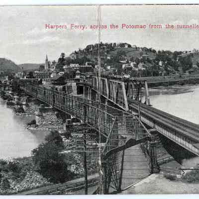 Harpers Ferry, across the Potomac from the tunnelled base of Maryland Heigh
