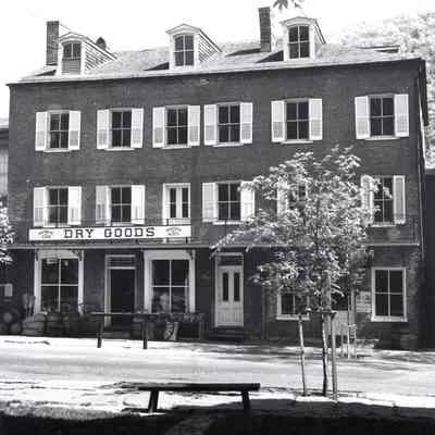 Old Master Armorer's quarters on Shenandoah Street