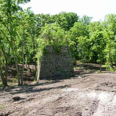 Shannondale iron furnace: Copyright: E. C. Field; Origformat: Other