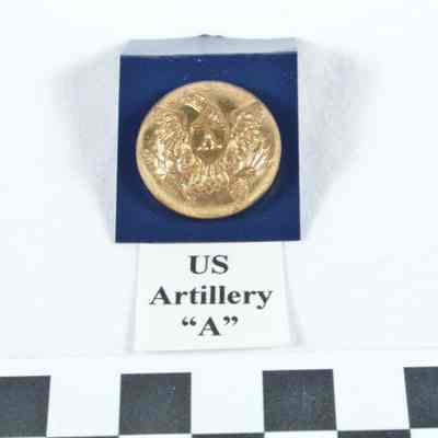 Stamped brass U.S. artillery uniform button