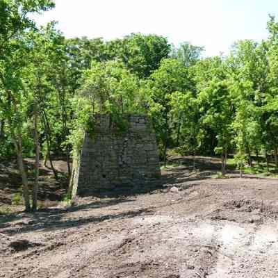 Shannondale iron furnace: Copyright: E. C. Field; Origformat: Other